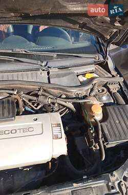 Хэтчбек Opel Corsa 2003 в  фото 9 Хэтчбек Opel Corsa 2003 в