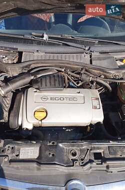 Хэтчбек Opel Corsa 2003 в  фото 27 Хэтчбек Opel Corsa 2003 в