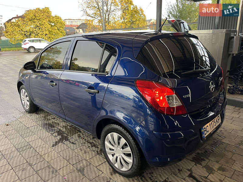 Хэтчбек Opel Corsa 2008 в Ужгороде