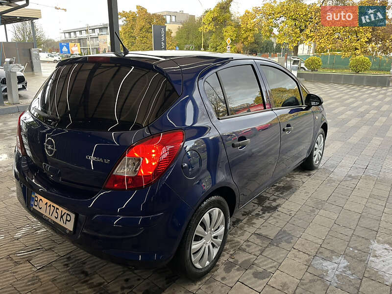 Хэтчбек Opel Corsa 2008 в Ужгороде