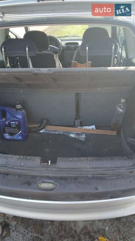 Хэтчбек Opel Corsa 2000 в Киеве