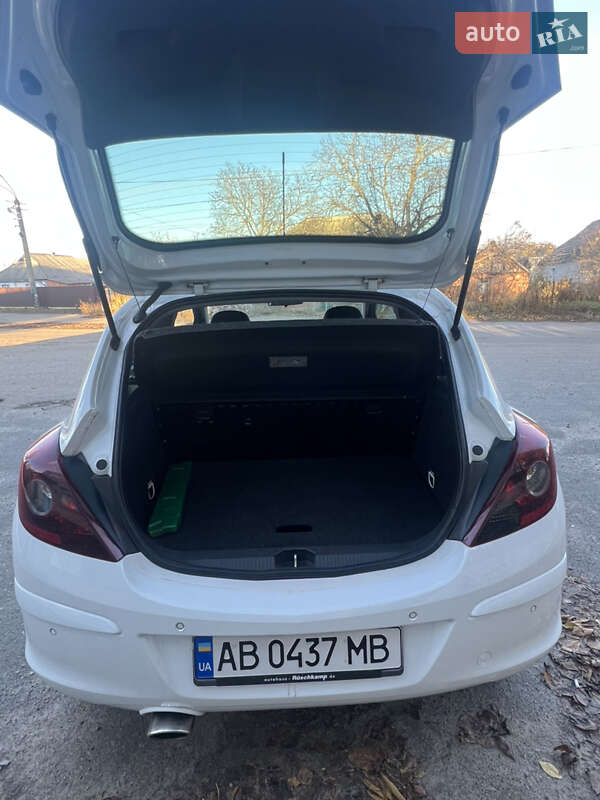 Хетчбек Opel Corsa 2011 в Вінниці