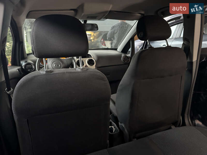 Хетчбек Opel Corsa 2008 в Крюківщині