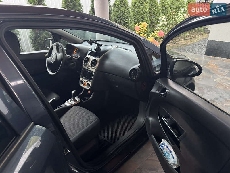 Хетчбек Opel Corsa 2008 в Крюківщині