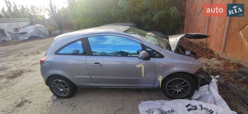 Хэтчбек Opel Corsa 2007 в Днепре