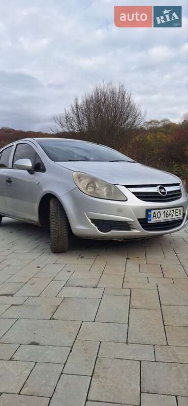 Хэтчбек Opel Corsa 2010 в Ужгороде фото Хэтчбек Opel Corsa 2010 в Ужгороде