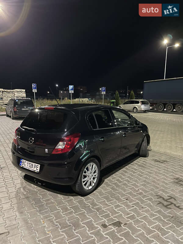 Хэтчбек Opel Corsa 2009 в Стрые