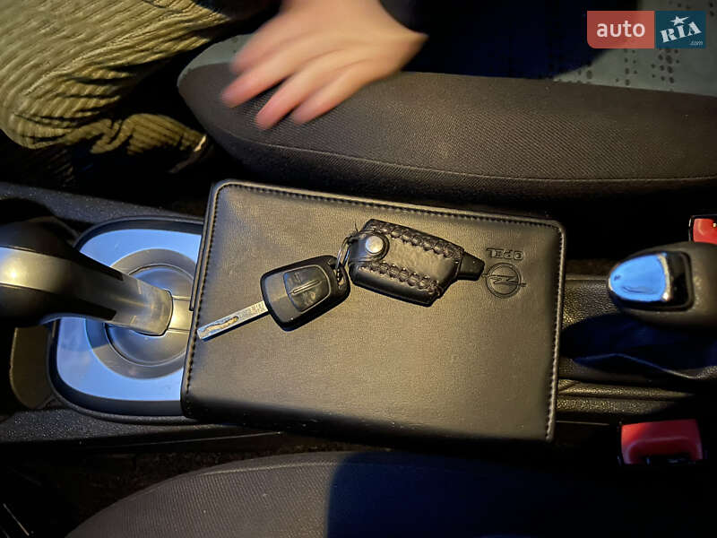 Хэтчбек Opel Corsa 2012 в Киеве фото 16 Хэтчбек Opel Corsa 2012 в Киеве