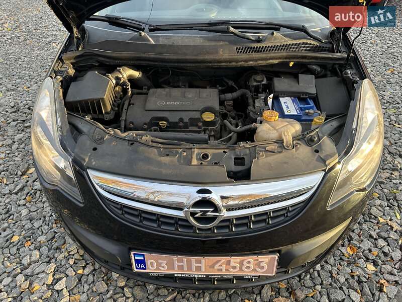 Хэтчбек Opel Corsa 2014 в Смеле