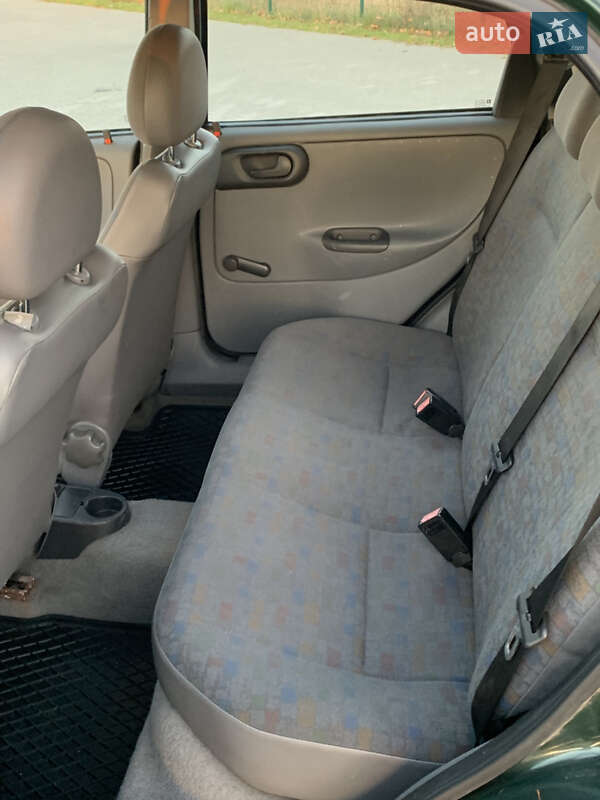 Хетчбек Opel Corsa 2001 в Вінниці
