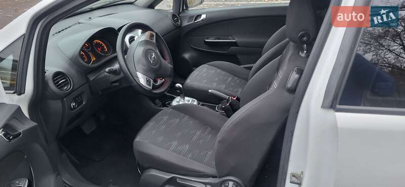 Хэтчбек Opel Corsa 2012 в Киеве фото 3 Хэтчбек Opel Corsa 2012 в Киеве