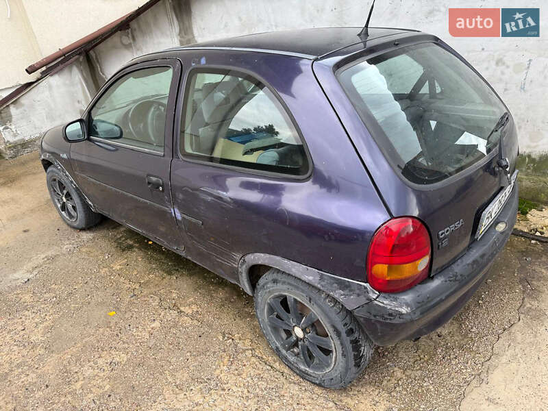 Хетчбек Opel Corsa 1996 в Києві