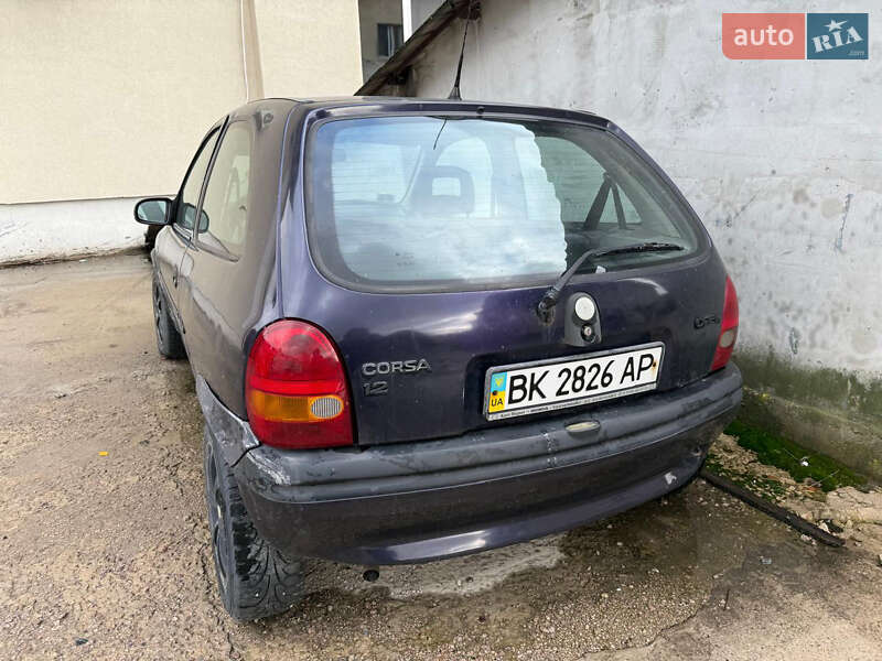 Хетчбек Opel Corsa 1996 в Києві
