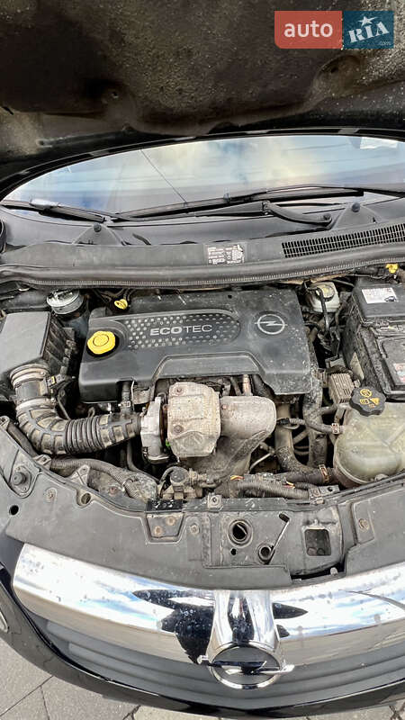 Хетчбек Opel Corsa 2011 в Стрию