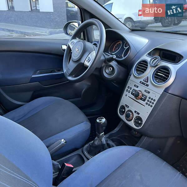 Хэтчбек Opel Corsa 2007 в Ужгороде