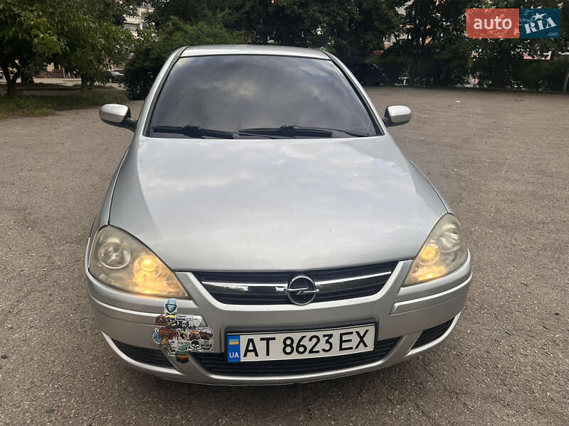 Хэтчбек Opel Corsa 2005 в Ивано-Франковске