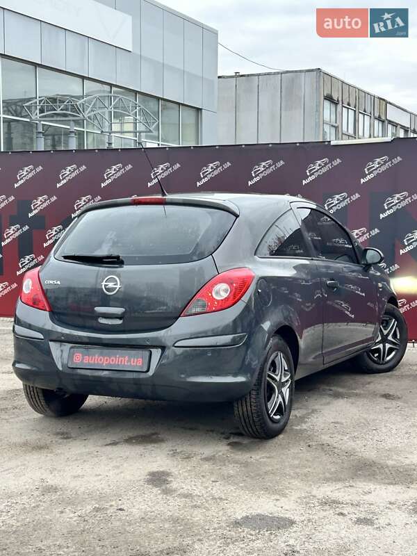 Хетчбек Opel Corsa 2014 в Сумах