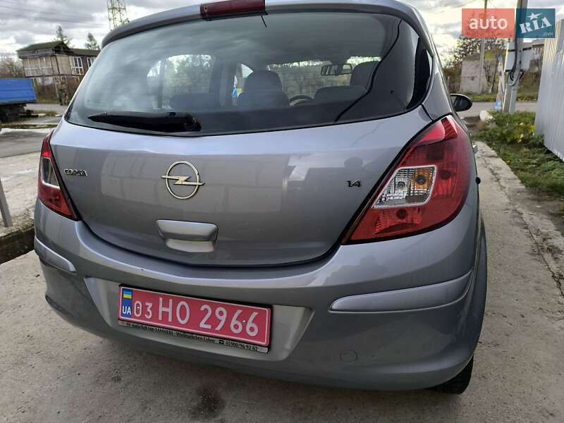 Хетчбек Opel Corsa 2007 в Охтирці