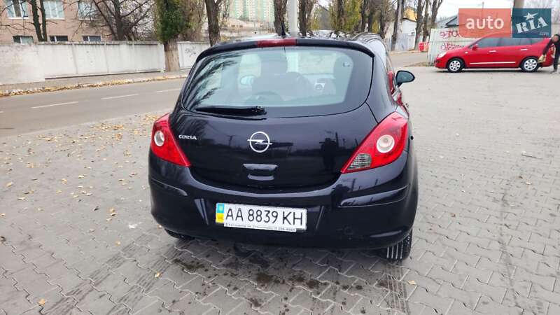 Хетчбек Opel Corsa 2010 в Києві