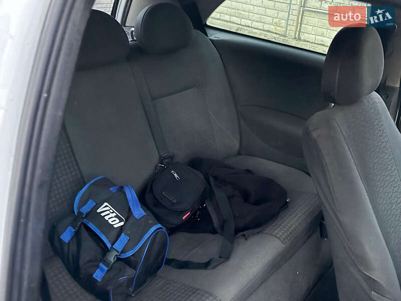 Хэтчбек Opel Corsa 2004 в Николаеве фото 7 Хэтчбек Opel Corsa 2004 в Николаеве