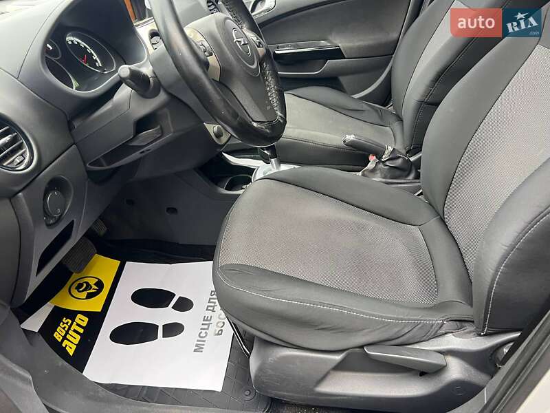 Хетчбек Opel Corsa 2008 в Івано-Франківську