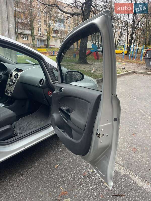 Хэтчбек Opel Corsa 2007 в Харькове