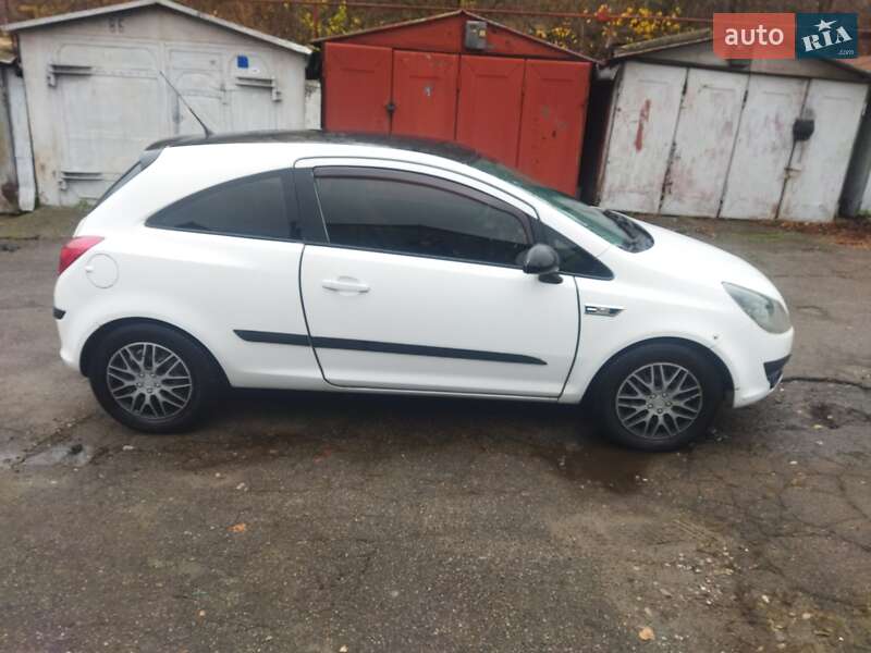 Хетчбек Opel Corsa 2007 в Києві фото 4 Хетчбек Opel Corsa 2007 в Києві