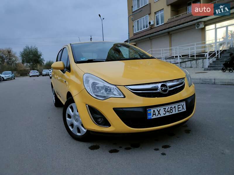 Хетчбек Opel Corsa 2013 в Борисполі