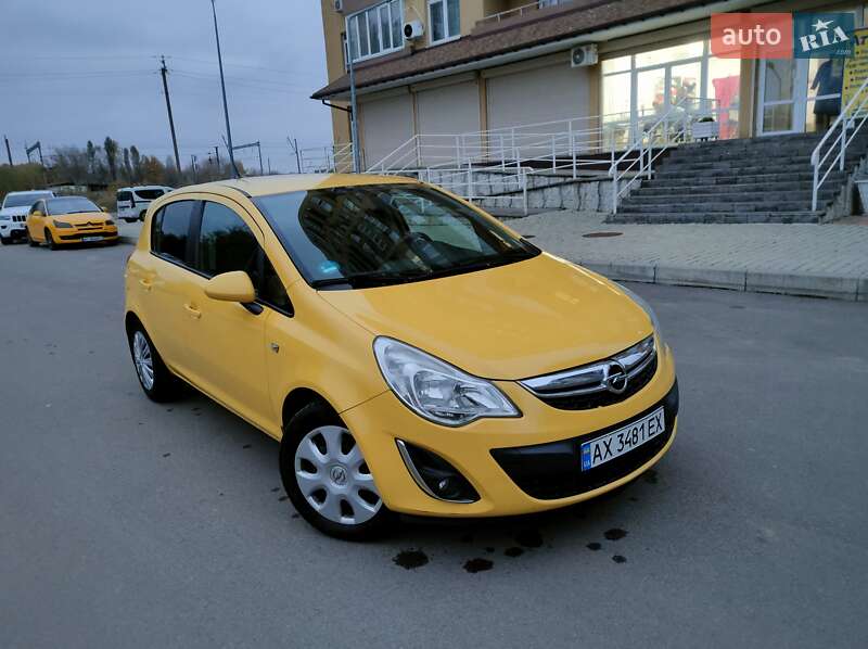 Хетчбек Opel Corsa 2013 в Борисполі