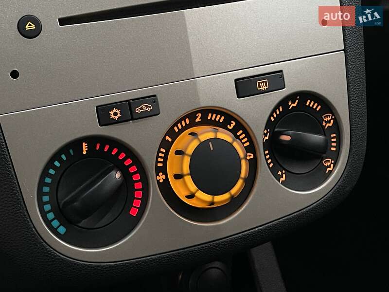 Хетчбек Opel Corsa 2007 в Києві фото 28 Хетчбек Opel Corsa 2007 в Києві