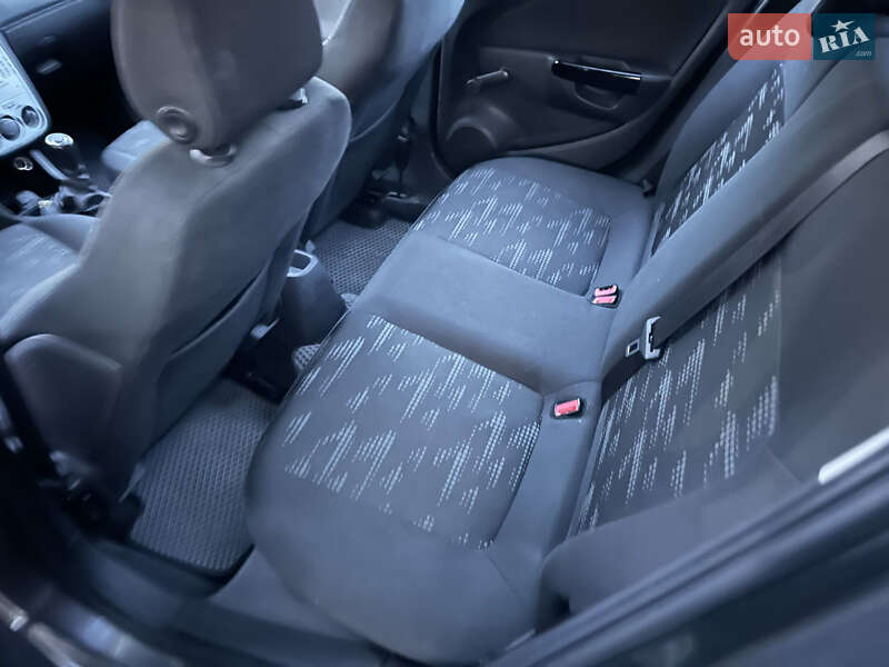 Хетчбек Opel Corsa 2012 в Вінниці