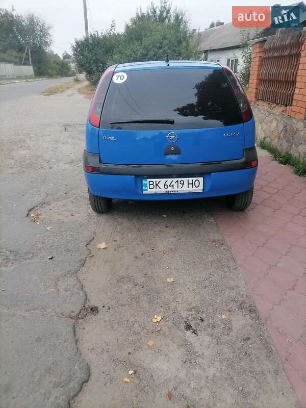 Хетчбек Opel Corsa 2001 в Рокитному