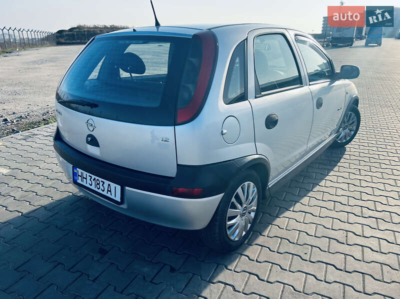 Хэтчбек Opel Corsa 2002 в Одессе