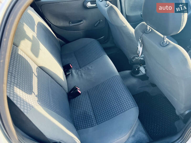 Хэтчбек Opel Corsa 2002 в Одессе