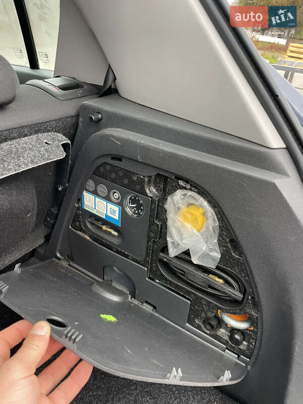 Хетчбек Opel Corsa 2008 в Коломиї