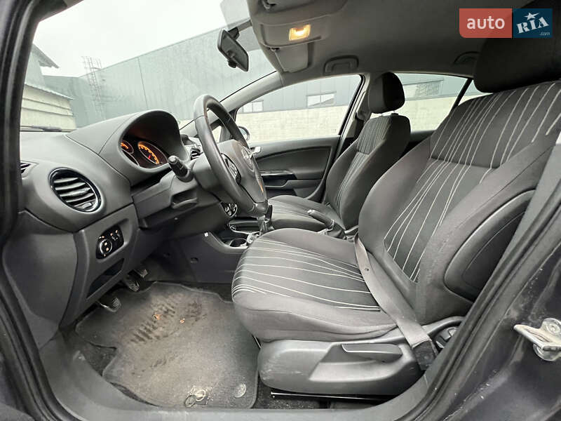 Хетчбек Opel Corsa 2010 в Києві