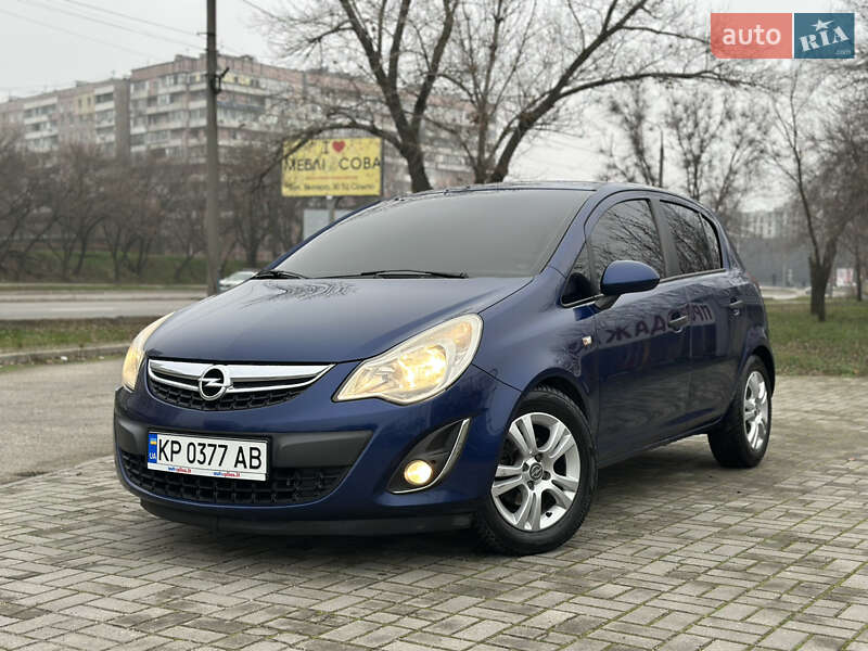 Хетчбек Opel Corsa 2012 в Запоріжжі