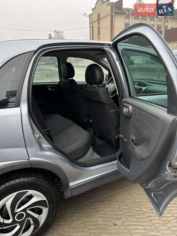 Хэтчбек Opel Corsa 2005 в Тернополе