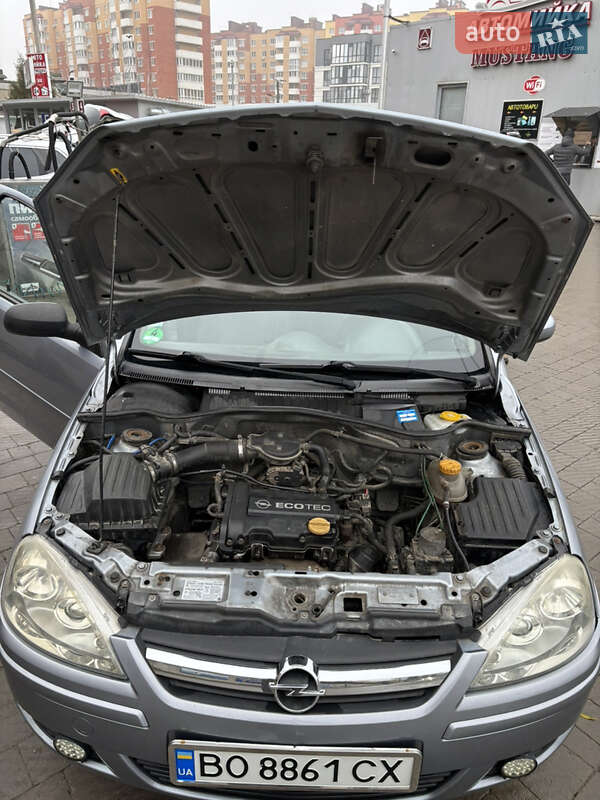 Хэтчбек Opel Corsa 2005 в Тернополе