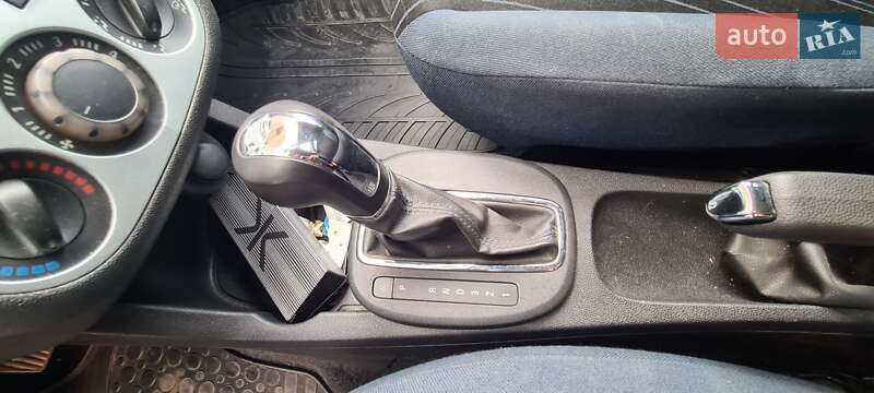 Хэтчбек Opel Corsa 2010 в Тернополе