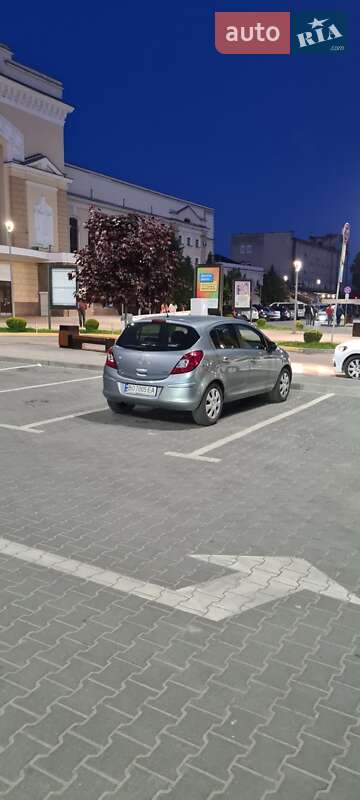 Хэтчбек Opel Corsa 2010 в Тернополе