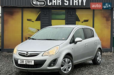 Хэтчбек Opel Corsa 2011 в Стрые