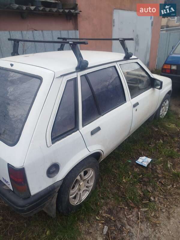 Хетчбек Opel Corsa 1992 в Боровій