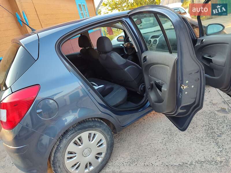 Хэтчбек Opel Corsa 2007 в Владимире