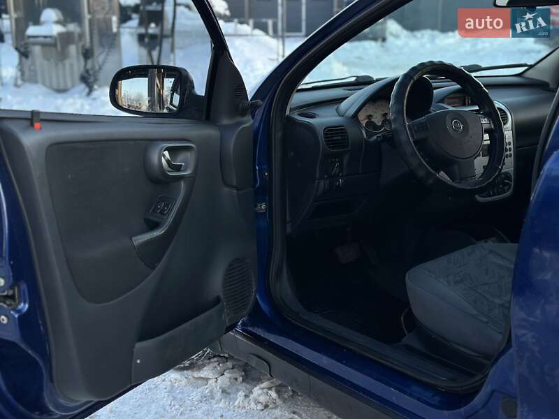Хэтчбек Opel Corsa 2006 в Надворной