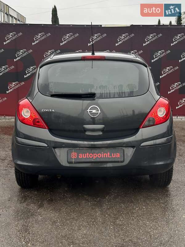 Хэтчбек Opel Corsa 2014 в Сумах