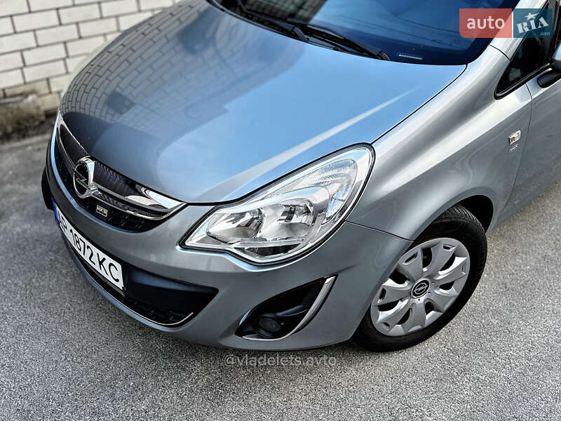 Хэтчбек Opel Corsa 2011 в Запорожье