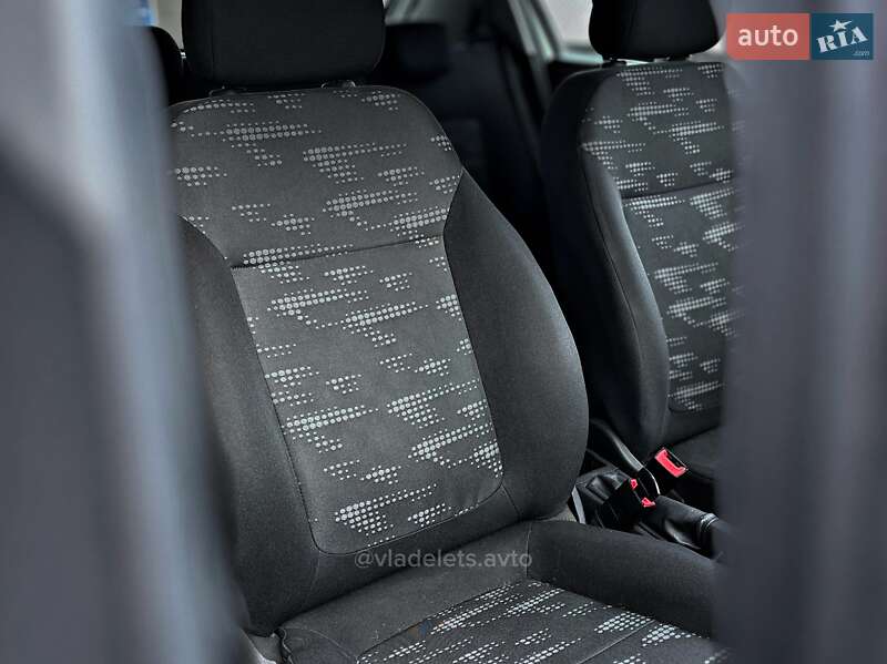 Хэтчбек Opel Corsa 2011 в Запорожье