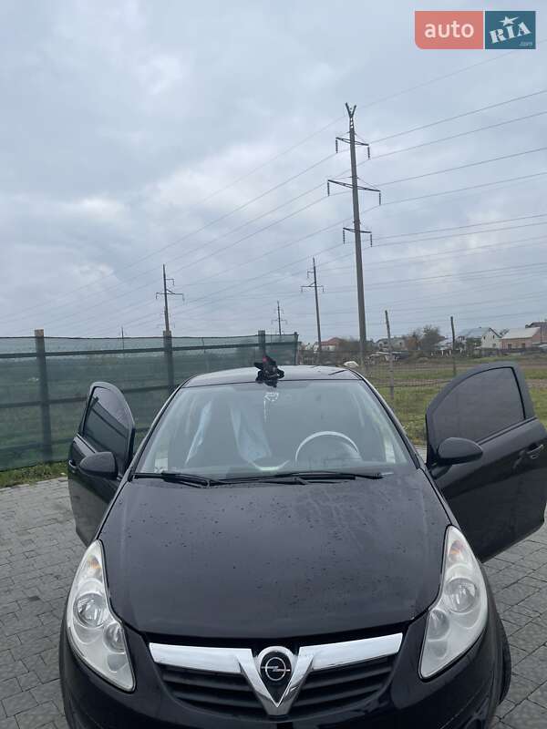 Хэтчбек Opel Corsa 2008 в Львове