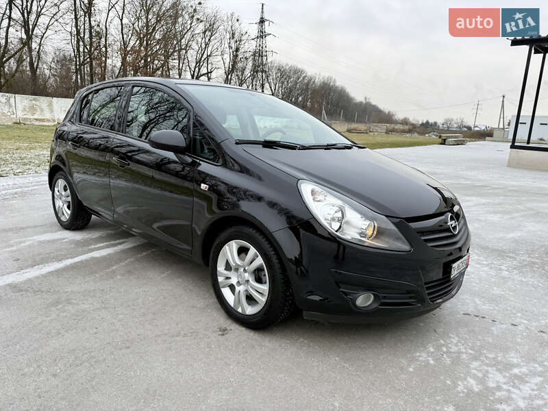 Хэтчбек Opel Corsa 2009 в Луцке